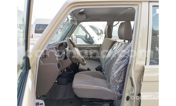 Ra Imported Toyota Land Cruiser Alagara Ọkọ̀ in Import - Dubai ni Ashanti Ra Imported Toyota Land Cruiser Alagara Ọkọ̀ in Import - Dubai ni Ashanti