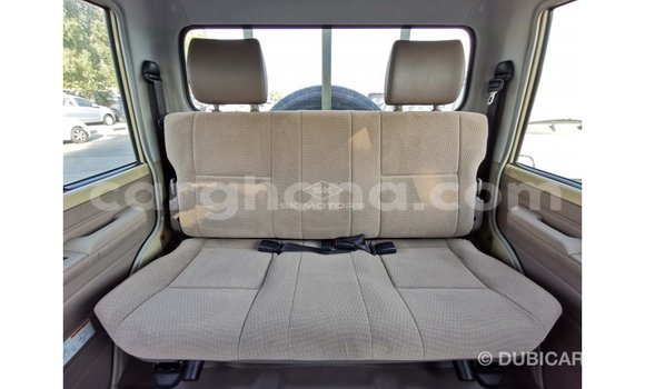 Ra Imported Toyota Land Cruiser Alagara Ọkọ̀ in Import - Dubai ni Ashanti Ra Imported Toyota Land Cruiser Alagara Ọkọ̀ in Import - Dubai ni Ashanti