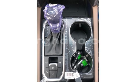 Sayi Imported Hyundai Santa Fe White Mota in Import - Dubai a Ashanti Sayi Imported Hyundai Santa Fe White Mota in Import - Dubai a Ashanti