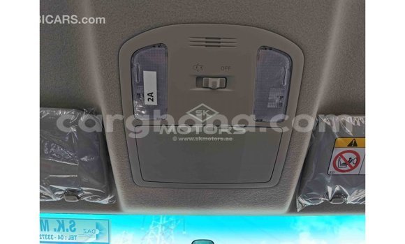 Sayi Imported Toyota Hilux White Mota in Import - Dubai a Ashanti Sayi Imported Toyota Hilux White Mota in Import - Dubai a Ashanti