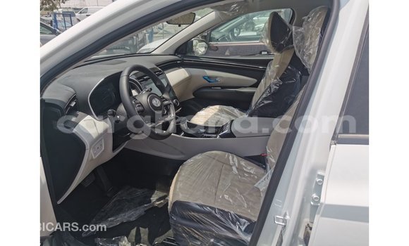 Sayi Imported Hyundai Tucson White Mota in Import - Dubai a Ashanti Sayi Imported Hyundai Tucson White Mota in Import - Dubai a Ashanti
