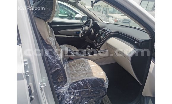 Sayi Imported Hyundai Tucson White Mota in Import - Dubai a Ashanti Sayi Imported Hyundai Tucson White Mota in Import - Dubai a Ashanti