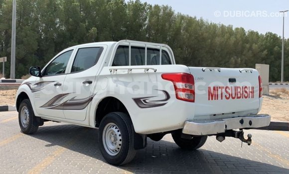 Ra Imported Mitsubishi L200 funfun Ọkọ̀ in Import - Dubai ni Ashanti Ra Imported Mitsubishi L200 funfun Ọkọ̀ in Import - Dubai ni Ashanti