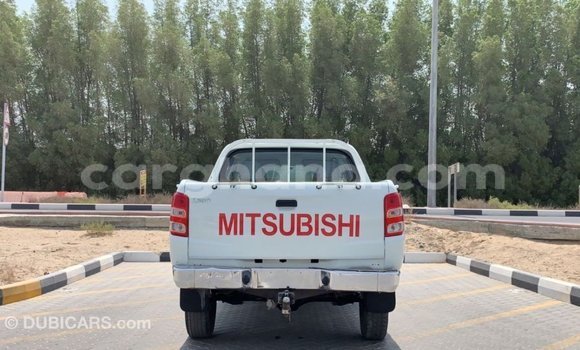 Ra Imported Mitsubishi L200 funfun Ọkọ̀ in Import - Dubai ni Ashanti Ra Imported Mitsubishi L200 funfun Ọkọ̀ in Import - Dubai ni Ashanti