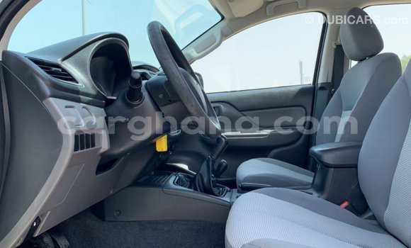 Ra Imported Mitsubishi L200 funfun Ọkọ̀ in Import - Dubai ni Ashanti Ra Imported Mitsubishi L200 funfun Ọkọ̀ in Import - Dubai ni Ashanti