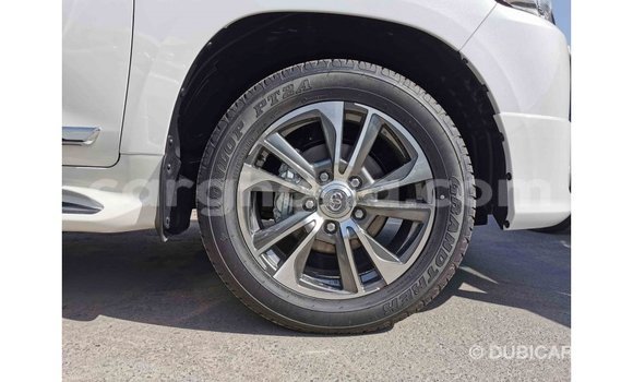 Buy Import Toyota Land Cruiser White Car in Import - Dubai in Ashanti Buy Import Toyota Land Cruiser White Car in Import - Dubai in Ashanti