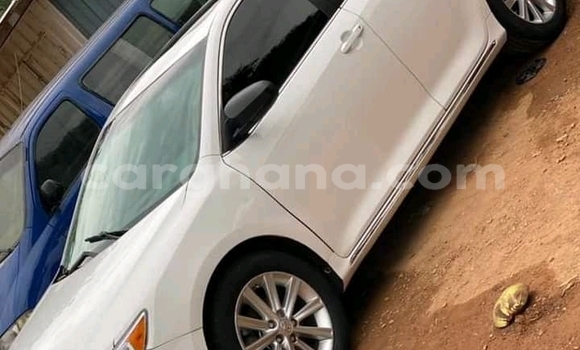 Buy Used Toyota Corolla White Car in Accra in Greater Accra Buy Used Toyota Corolla White Car in Accra in Greater Accra