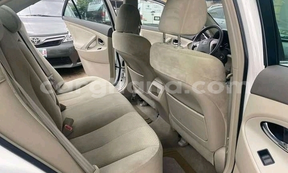 Buy Used Toyota Camry White Car in Accra in Greater Accra Buy Used Toyota Camry White Car in Accra in Greater Accra