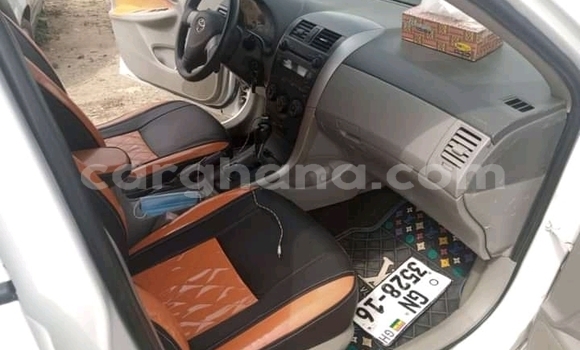 Buy Used Toyota Corolla White Car in Accra in Greater Accra Buy Used Toyota Corolla White Car in Accra in Greater Accra