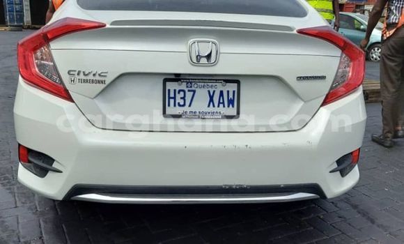 Buy Import Honda Civic White Car in Accra in Greater Accra Buy Import Honda Civic White Car in Accra in Greater Accra