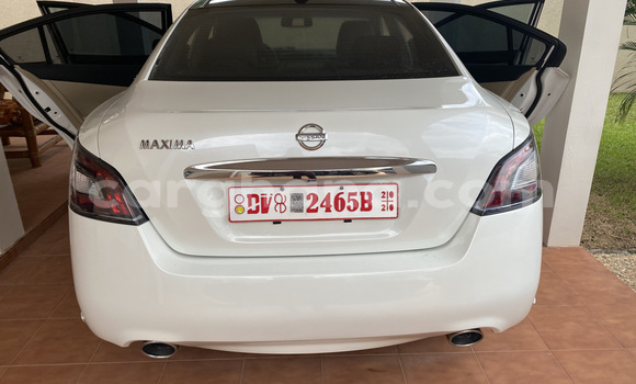 Buy Import Nissan Maxima White Car in Accra in Greater Accra Buy Import Nissan Maxima White Car in Accra in Greater Accra