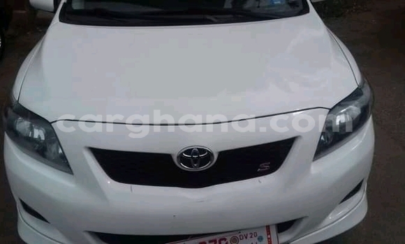 Sayi Na hannu Toyota Corolla White Mota in Kumasi a Ashanti Sayi Na hannu Toyota Corolla White Mota in Kumasi a Ashanti