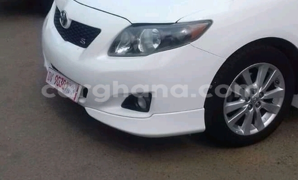 Sayi Na hannu Toyota Corolla White Mota in Kumasi a Ashanti Sayi Na hannu Toyota Corolla White Mota in Kumasi a Ashanti