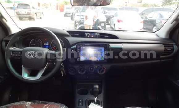 Buy Used Toyota Hilux Silver Car in Sekondi–Takoradi Metropolitan in Western Buy Used Toyota Hilux Silver Car in Sekondi–Takoradi Metropolitan in Western