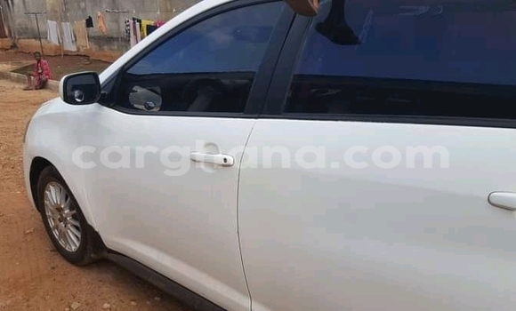 Buy Used Pontiac Vibe White Car in Accra in Greater Accra Buy Used Pontiac Vibe White Car in Accra in Greater Accra