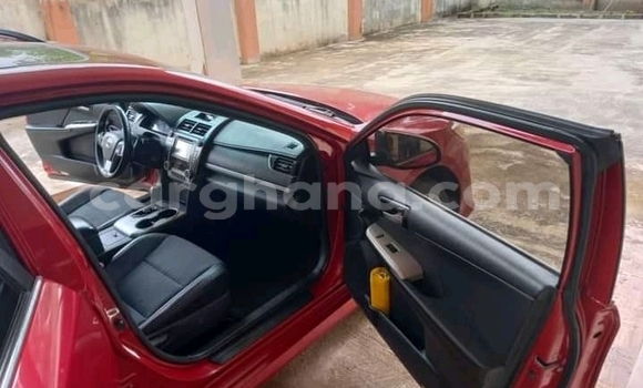 Sayi Na hannu Toyota Camry Red Mota in Accra a Greater Accra Sayi Na hannu Toyota Camry Red Mota in Accra a Greater Accra