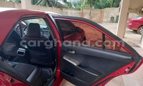 Sayi Na hannu Toyota Camry Red Mota in Accra a Greater Accra Sayi Na hannu Toyota Camry Red Mota in Accra a Greater Accra
