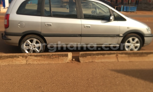 Buy Used Opel Zafira Silver Car in Accra in Greater Accra