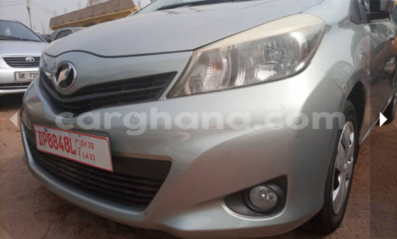 Ra Àlòkù Toyota Vitz Silver Ọkọ̀ in Tema ni Greater Accra