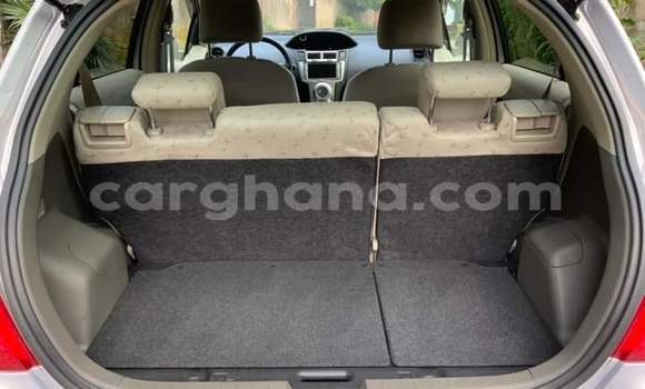 Sayi Na hannu Toyota Vitz Azurfa Mota in Accra a Greater Accra Sayi Na hannu Toyota Vitz Azurfa Mota in Accra a Greater Accra