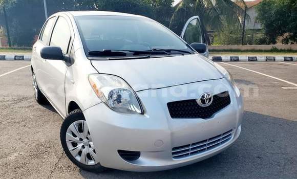 Ra Àlòkù Toyota Yaris Silver Ọkọ̀ in Accra ni Greater Accra