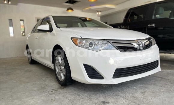 Buy Used Toyota Camry White Car in Accra in Greater Accra
