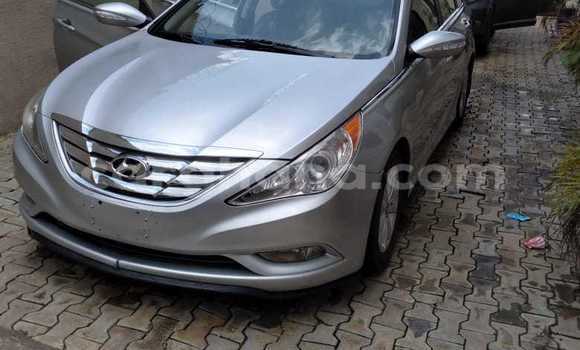 Sayi Na hannu Hyundai Sonata Azurfa Mota in Accra a Greater Accra