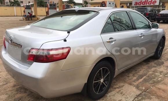 Ra Àlòkù Toyota Camry Silver Ọkọ̀ in Accra ni Greater Accra Ra Àlòkù Toyota Camry Silver Ọkọ̀ in Accra ni Greater Accra