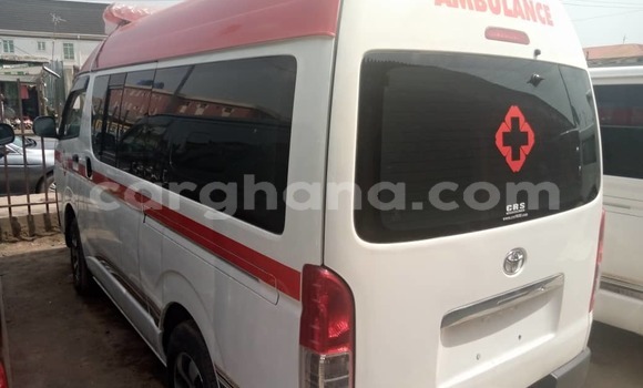 Ra Àlòkù Toyota Hiace Silver Ọkọ̀ in Accra ni Greater Accra Ra Àlòkù Toyota Hiace Silver Ọkọ̀ in Accra ni Greater Accra