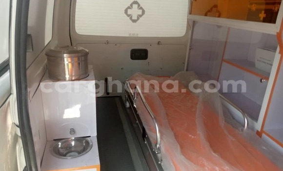 Ra Àlòkù Toyota Hiace Silver Ọkọ̀ in Accra ni Greater Accra Ra Àlòkù Toyota Hiace Silver Ọkọ̀ in Accra ni Greater Accra