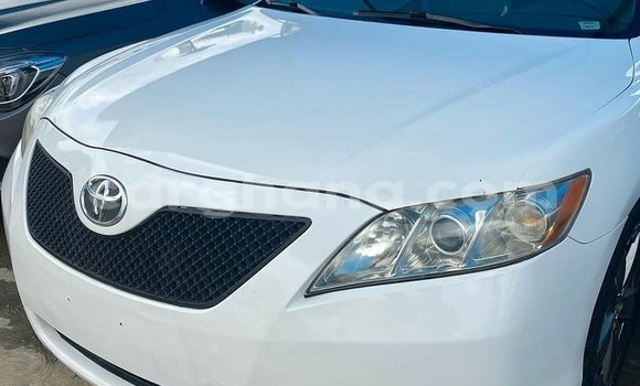 Buy Used Toyota Camry White Car in Accra in Greater Accra