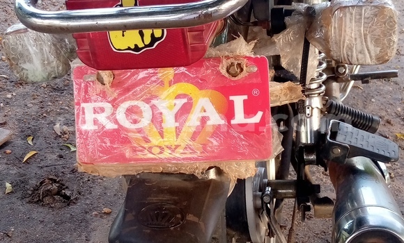 Ra Àlòkù Royal Enfield BULLET Silver Mọto in Accra ni Greater Accra Ra Àlòkù Royal Enfield BULLET Silver Mọto in Accra ni Greater Accra