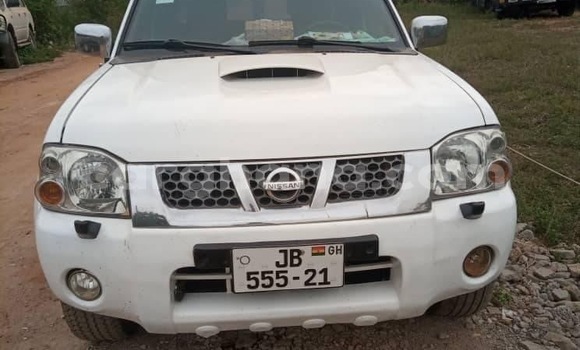 Sayi Na hannu Nissan Pickup White Mota in Accra a Greater Accra