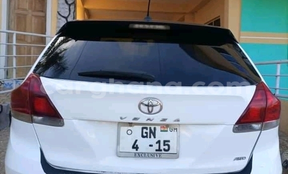 Buy Used Toyota Venza White Car in Accra in Greater Accra