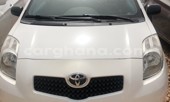 Buy Used Toyota Vitz White Car in Accra in Greater Accra