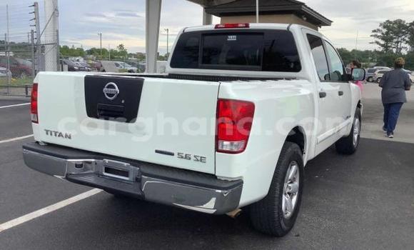 Sayi Na hannu Nissan Titan White Mota in Accra a Greater Accra Sayi Na hannu Nissan Titan White Mota in Accra a Greater Accra