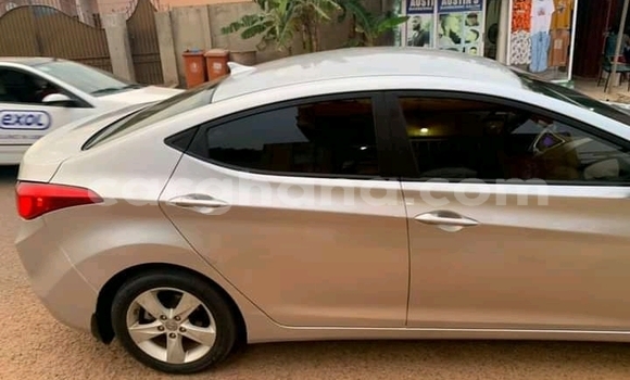 Ra Àlòkù Excalibur Series V funfun Ọkọ̀ in Accra ni Greater Accra Ra Àlòkù Excalibur Series V funfun Ọkọ̀ in Accra ni Greater Accra