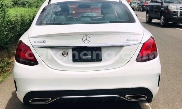 Ra Àlòkù Mercedes-Benz C-Classe funfun Ọkọ̀ in Accra ni Greater Accra Ra Àlòkù Mercedes-Benz C-Classe funfun Ọkọ̀ in Accra ni Greater Accra