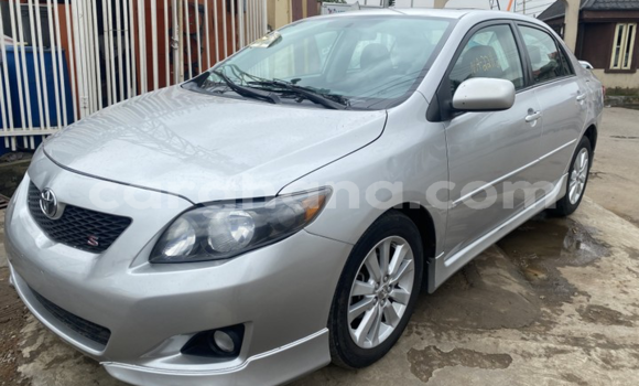 Ra Àlòkù Toyota Corolla Silver Ọkọ̀ in Tema ni Greater Accra