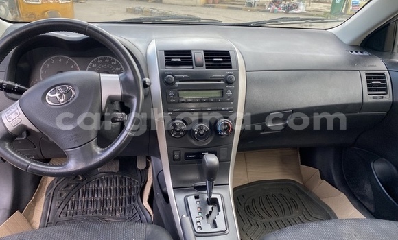 Ra Àlòkù Toyota Corolla Silver Ọkọ̀ in Tema ni Greater Accra Ra Àlòkù Toyota Corolla Silver Ọkọ̀ in Tema ni Greater Accra