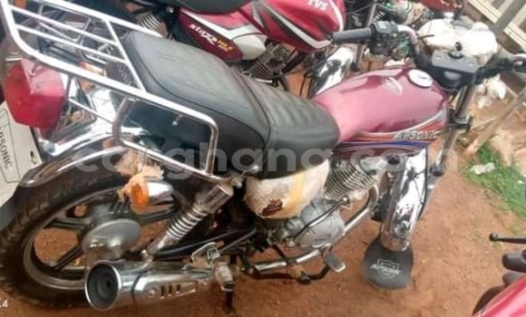 Ra Àlòkù Ebr Motorcycles RR Red Mọto in Accra ni Greater Accra Ra Àlòkù Ebr Motorcycles RR Red Mọto in Accra ni Greater Accra