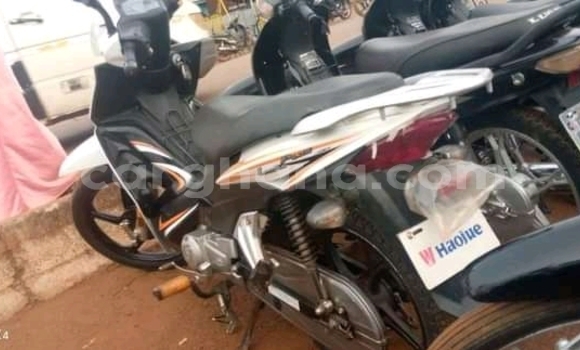 Sayi Na hannu Maruti 1000 White Mota in Accra a Greater Accra Sayi Na hannu Maruti 1000 White Mota in Accra a Greater Accra