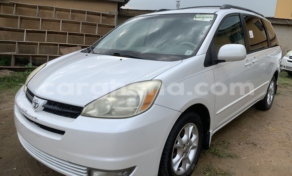 Buy Used Toyota Sienna Silver Car in Sekondi–Takoradi Metropolitan in Western Buy Used Toyota Sienna Silver Car in Sekondi–Takoradi Metropolitan in Western