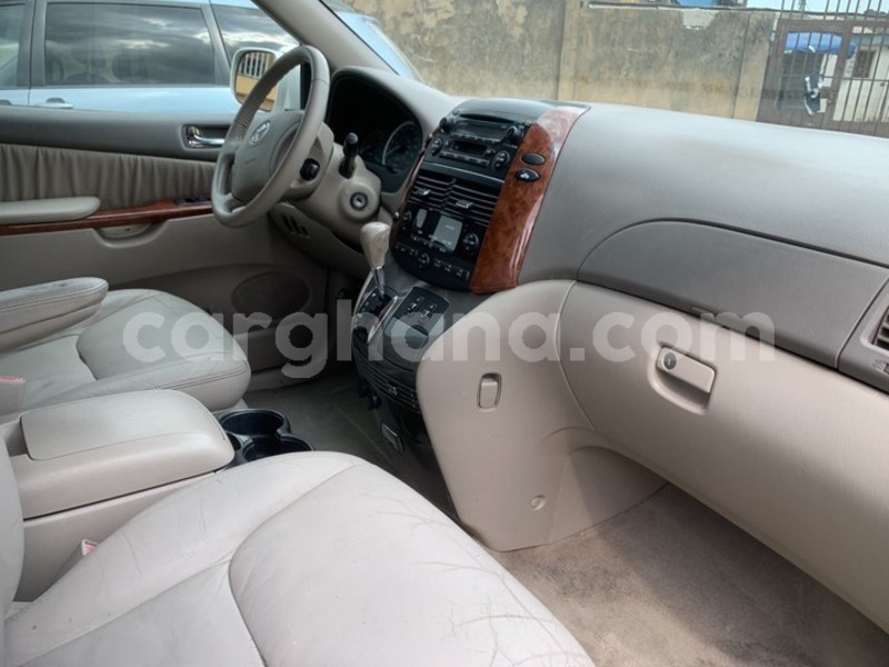 Big with watermark toyota sienna western sekondi takoradi metropolitan 36510