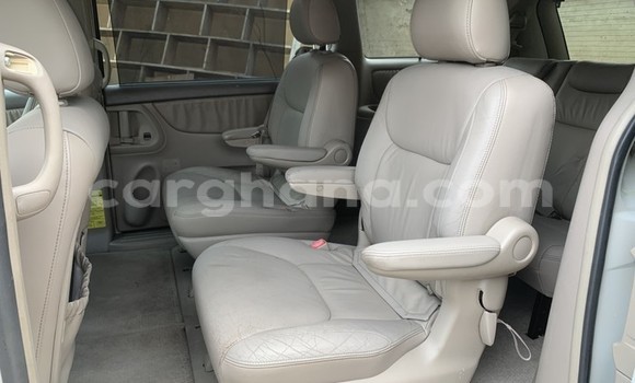Buy Used Toyota Sienna Silver Car in Sekondi–Takoradi Metropolitan in Western Buy Used Toyota Sienna Silver Car in Sekondi–Takoradi Metropolitan in Western