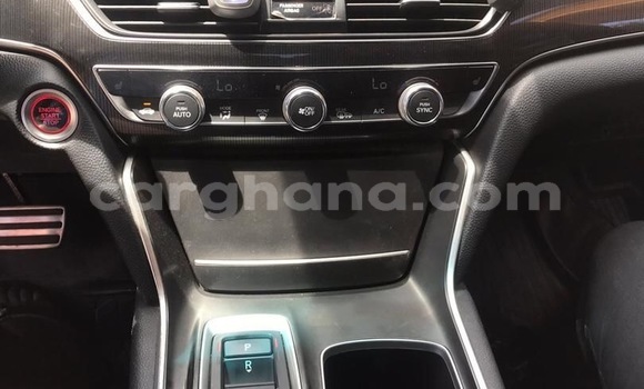 Sayi Na hannu Honda Accord Red Mota in Tema a Greater Accra Sayi Na hannu Honda Accord Red Mota in Tema a Greater Accra