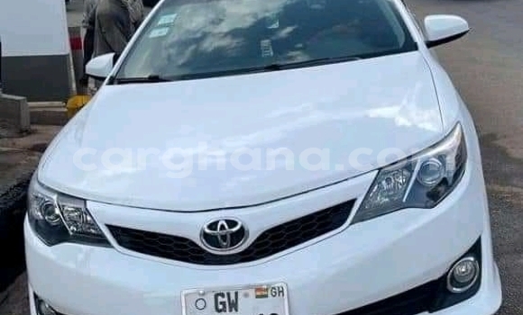 Buy Used Toyota Camry White Car in Accra in Greater Accra Buy Used Toyota Camry White Car in Accra in Greater Accra