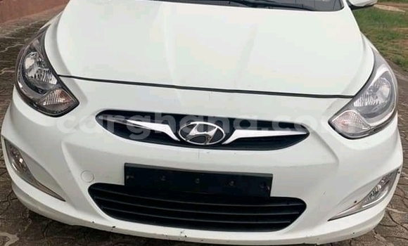Buy Used Hyundai Accent White Car in Accra in Greater Accra Buy Used Hyundai Accent White Car in Accra in Greater Accra