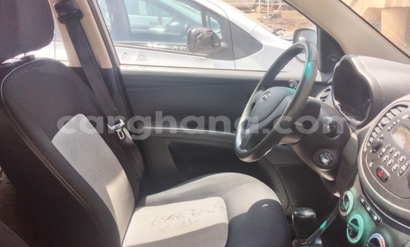 Sayi Na hannu Hyundai i10 Azurfa Mota in Tema a Greater Accra Sayi Na hannu Hyundai i10 Azurfa Mota in Tema a Greater Accra