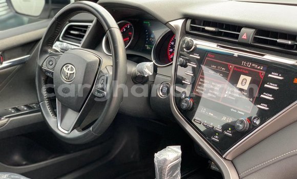 Ra Àlòkù Toyota Camry (Japan) funfun Ọkọ̀ in Sekondi–Takoradi Metropolitan ni Oorun Ra Àlòkù Toyota Camry (Japan) funfun Ọkọ̀ in Sekondi–Takoradi Metropolitan ni Oorun